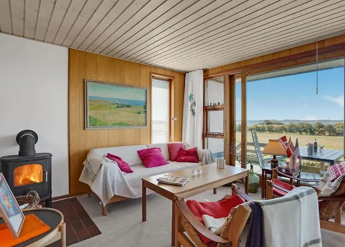 Holiday home Awesome In With Wifi Broager